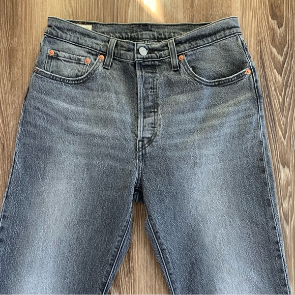 Men’s Levi’s 501 Classic Straight Leg Jean Charcoal Gray Size 29 x 30 - Picture 4 of 9